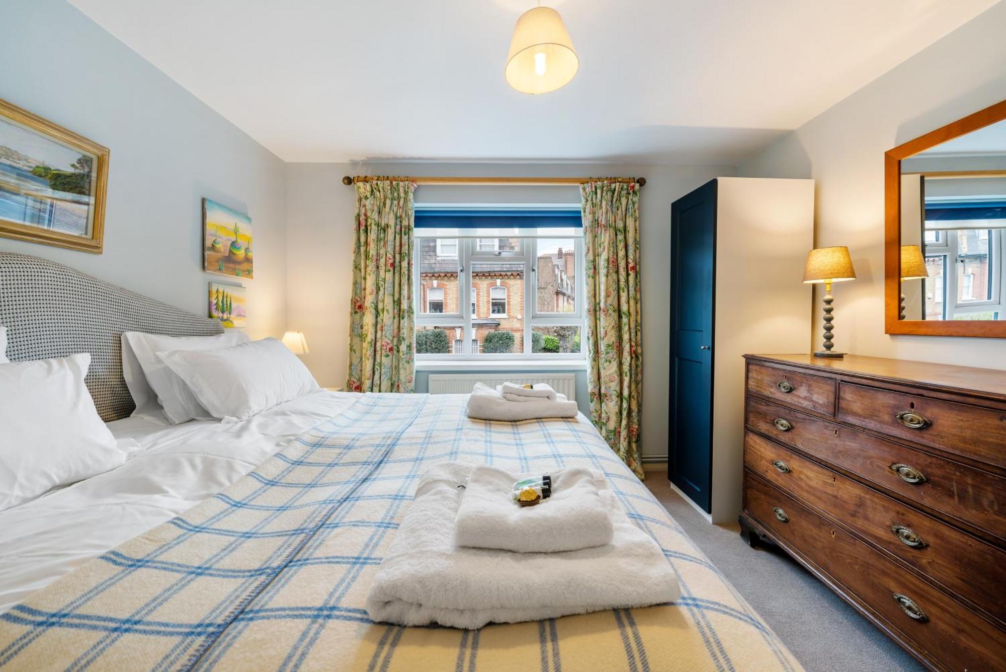 Bright & Cosy Gem ~ Battersea Park View ~ King Bed Apartamento Londres Exterior foto